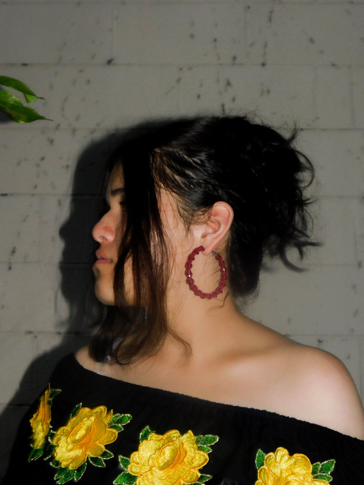 Vino Twisted Hoops